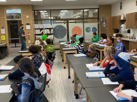 Students make connection about the size of their planets and the scale of the solar system.